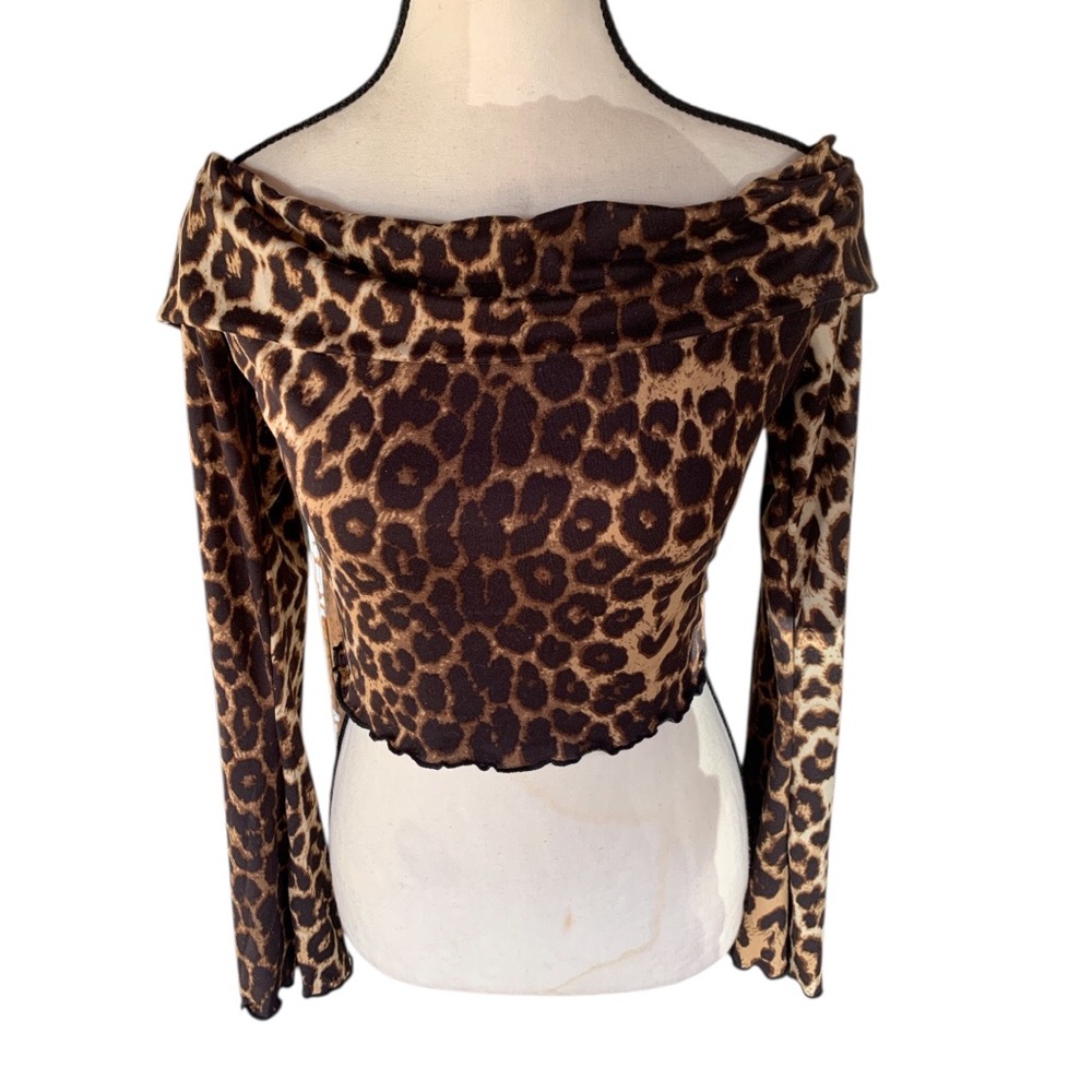 Off-Shoulder Leopard Print Long-Sleeve Crop Top - Brown
